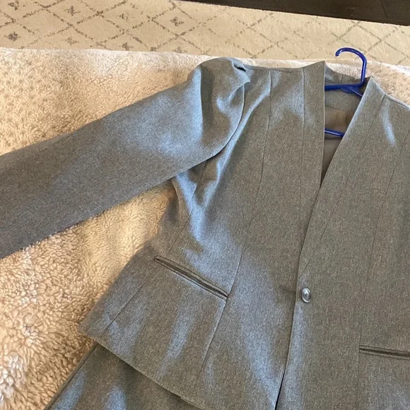 ❤️Skirt Suit! Jacket & Skirt Gray! Size 7 - Picture 6 of 13